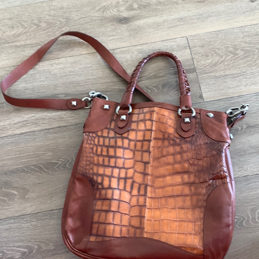 Rey Crocodile Leather Shoulder Bag Brown Tan.
Brown/Tan.
Braided purse